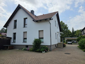 FeWo in Familienhaus mit Garten, Terrasse, Carport mit E-Ladestation, Südost